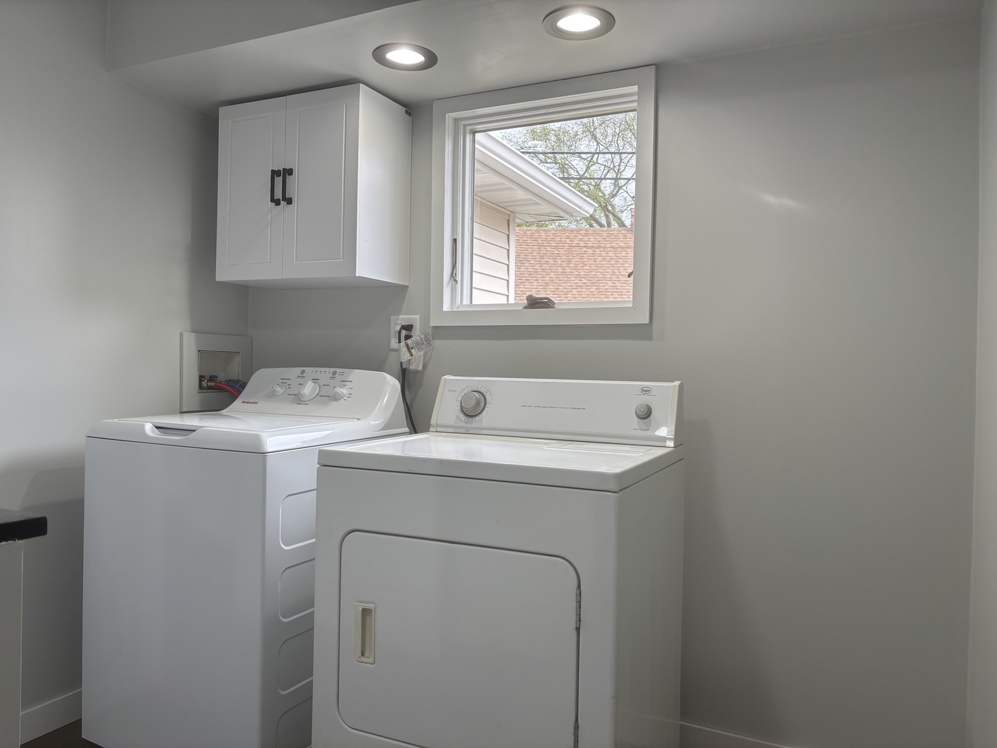 527 E 17th Street Property Photo 19