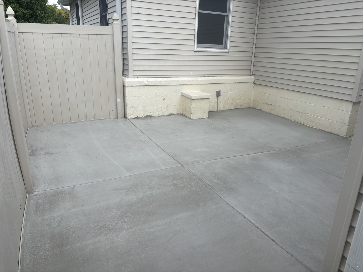 527 E 17th Street Property Photo 22