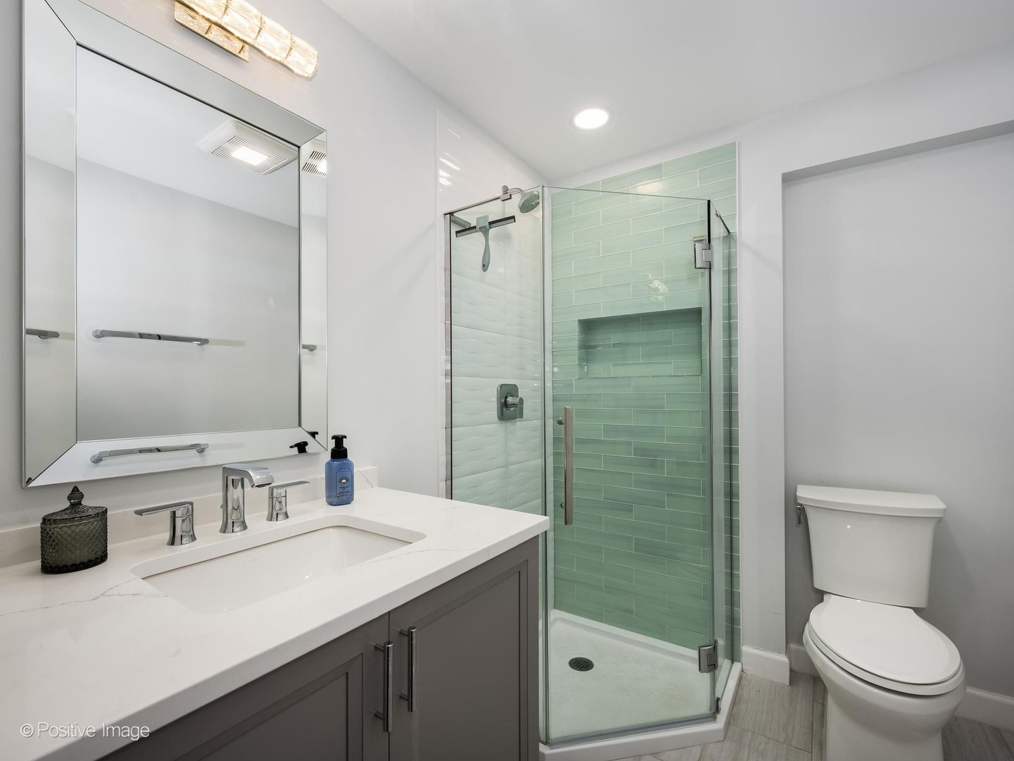 1170 Logan Avenue Property Photo 19