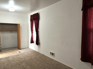 10228 S Carpenter Street Property Photo 8
