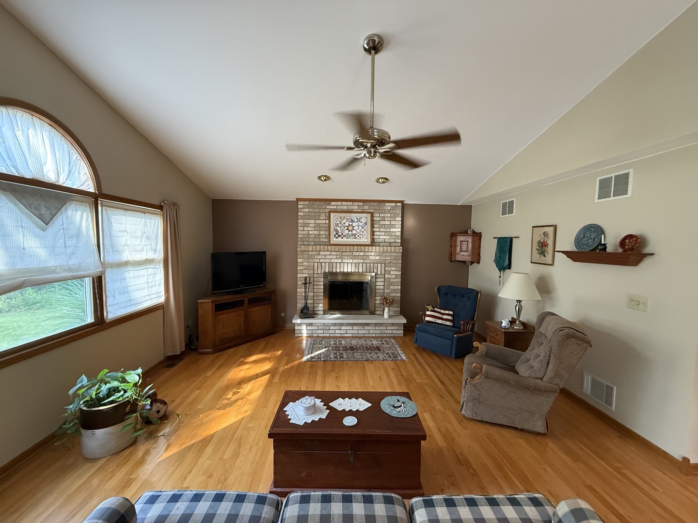 3940 Gloucester Drive Property Photo 10