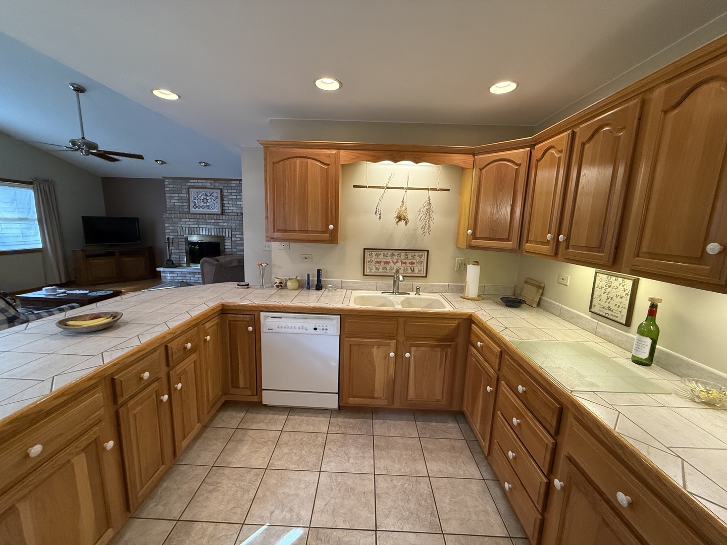 3940 Gloucester Drive Property Photo 12