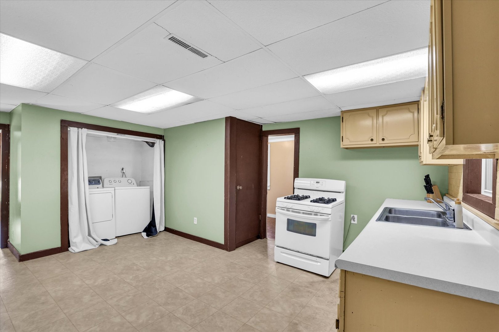 422 N Evergreen Street Property Photo 10
