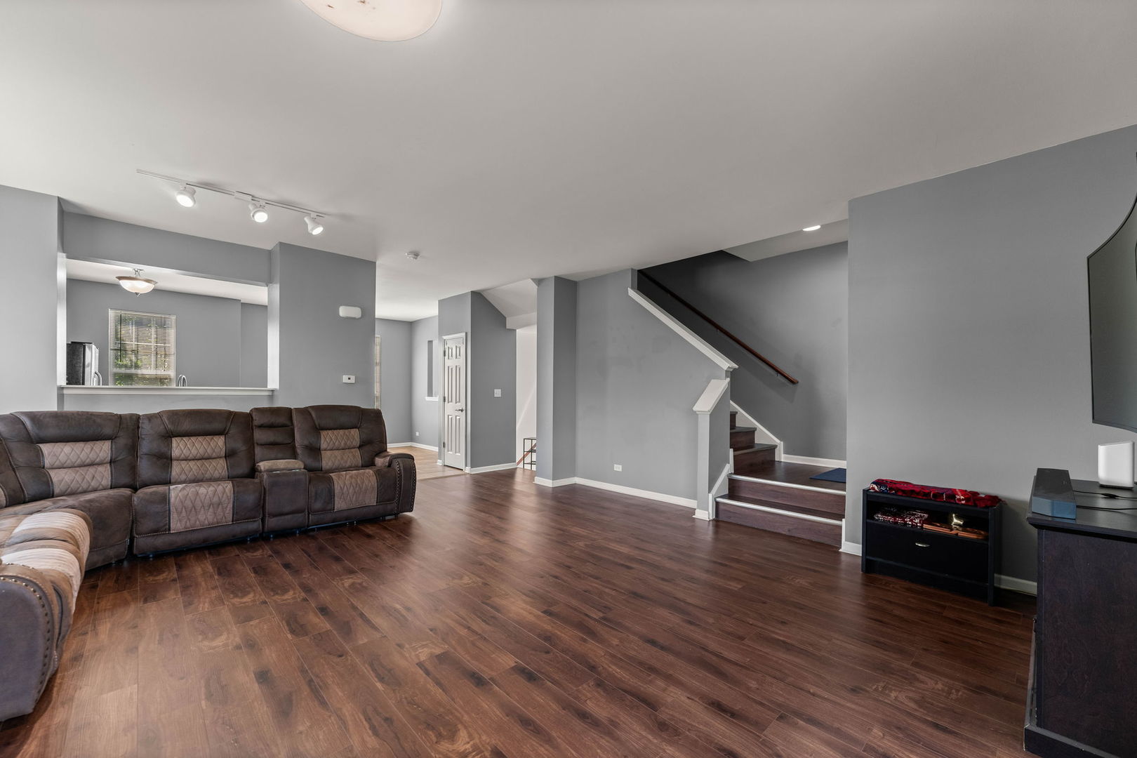 337 N Commerce Street Property Photo 5