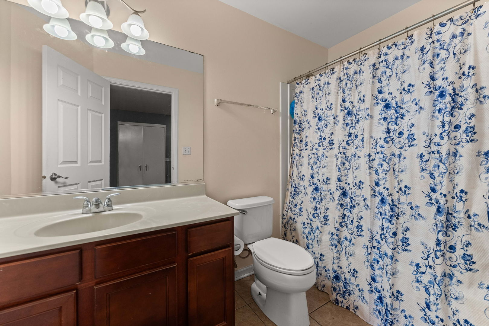 337 N Commerce Street Property Photo 19
