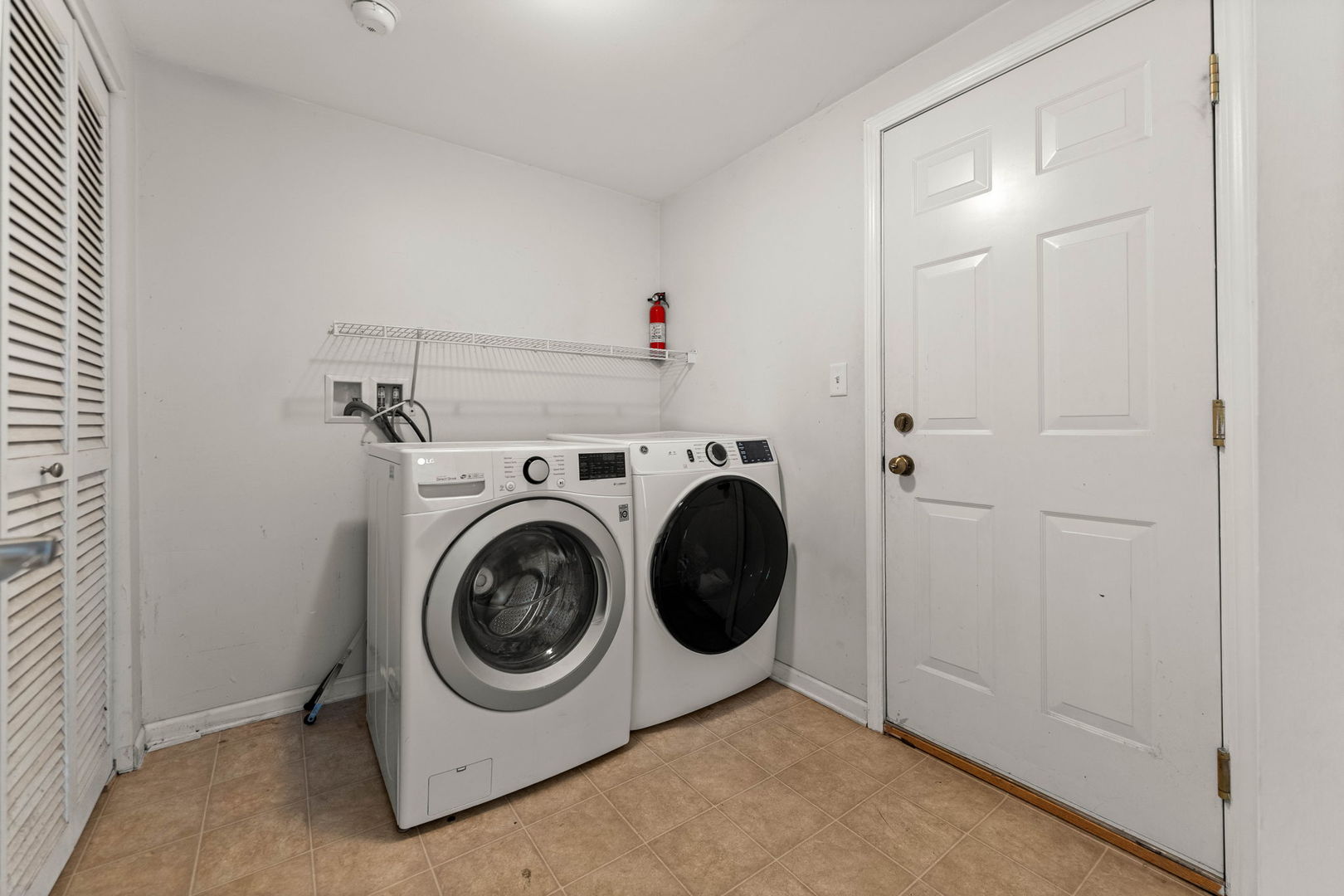 337 N Commerce Street Property Photo 21
