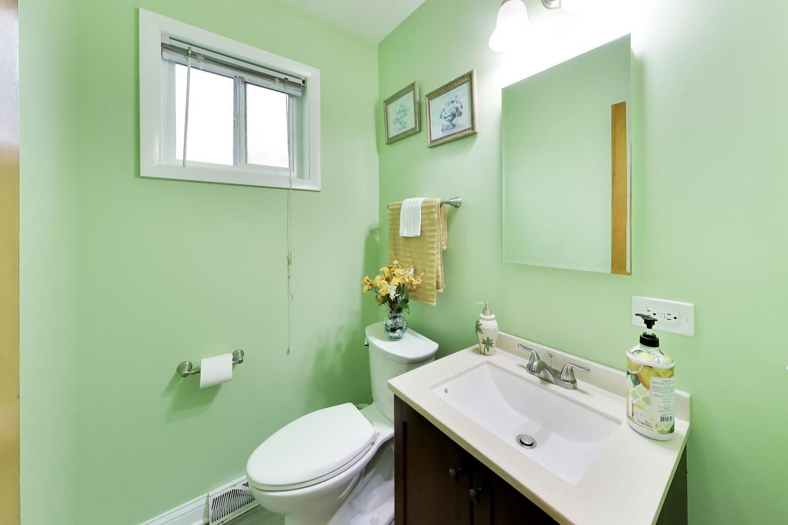 8647 Gregory Lane Property Photo 10