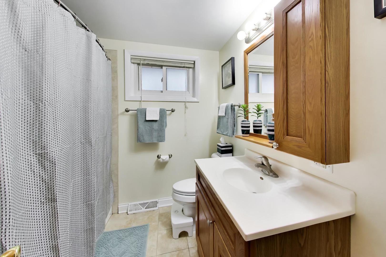8647 Gregory Lane Property Photo 13