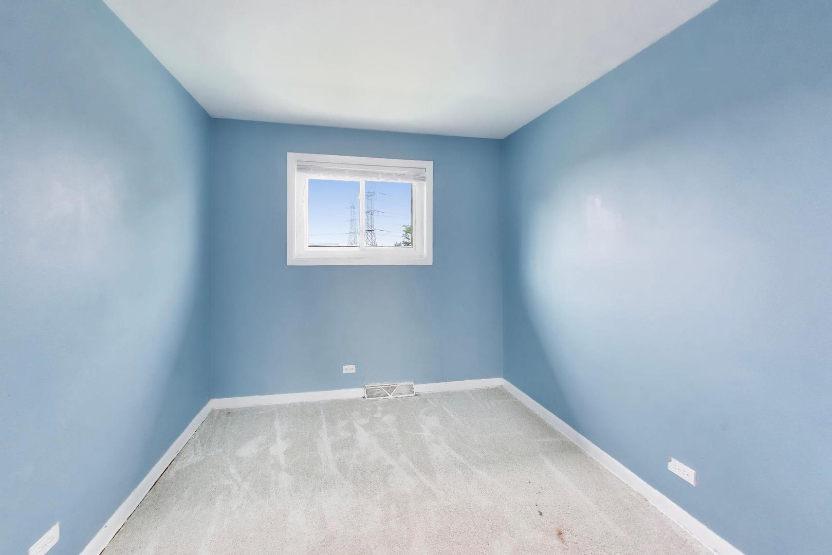 8647 Gregory Lane Property Photo 15