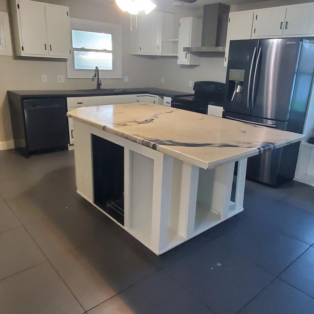 204 3rd Street Property Photo 10
