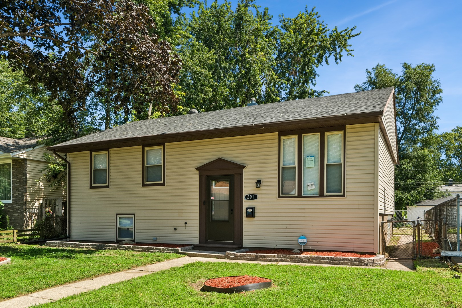 291 Clyde Avenue Property Photo 1