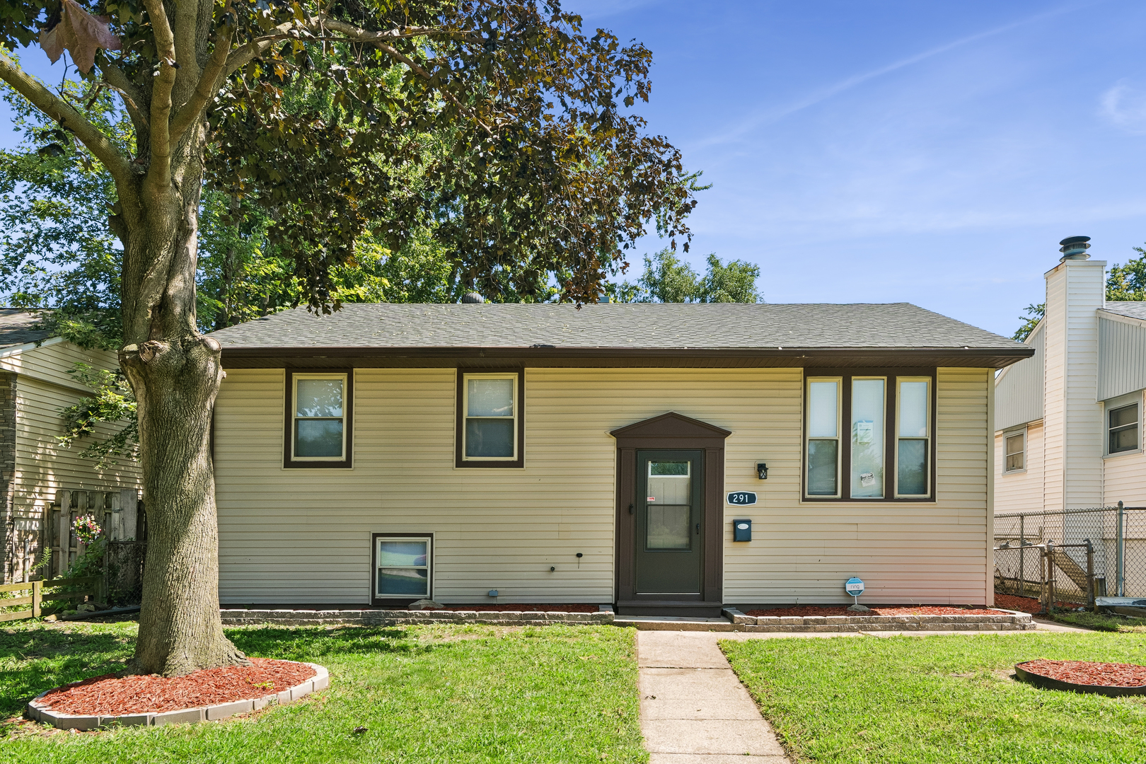 291 Clyde Avenue Property Photo 2