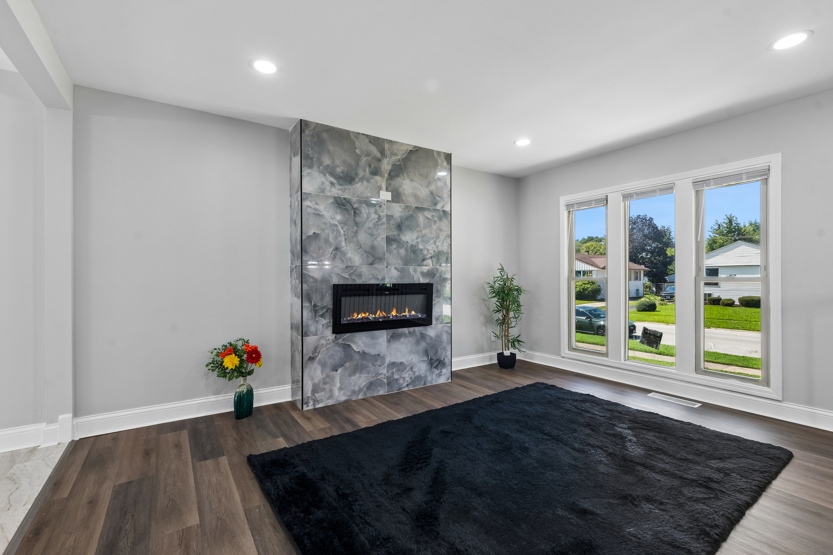 291 Clyde Avenue Property Photo 4