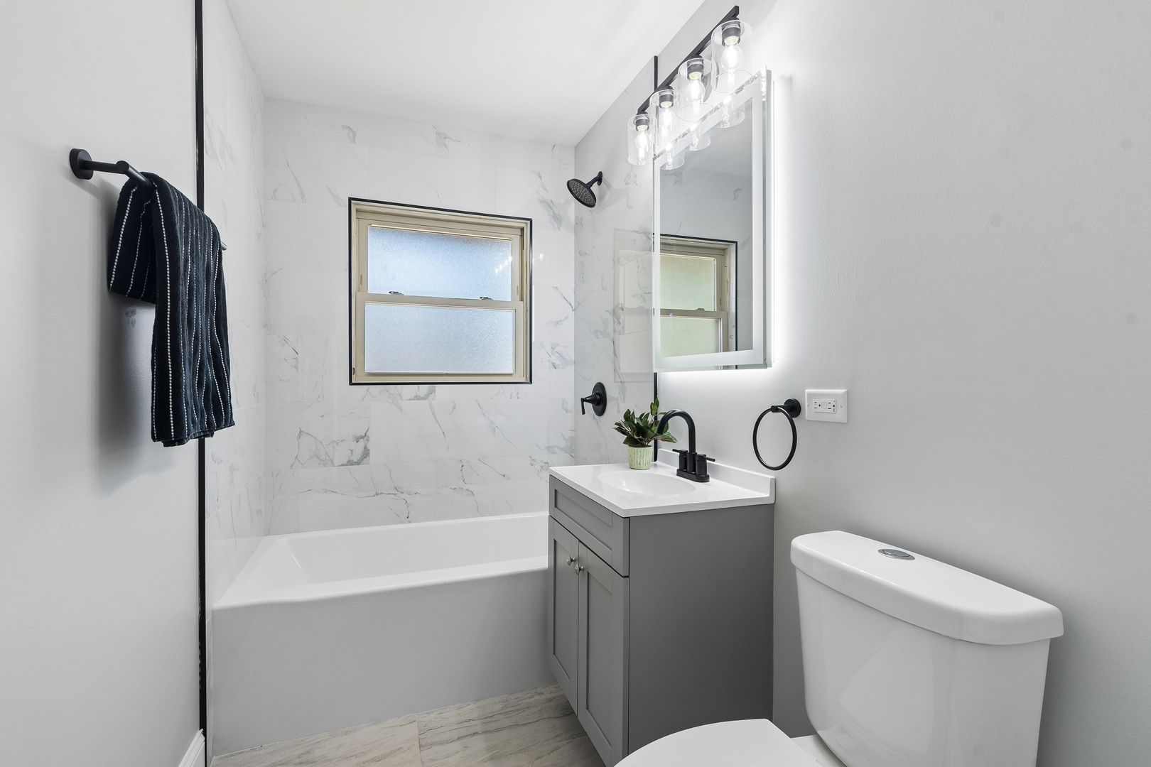 291 Clyde Avenue Property Photo 9