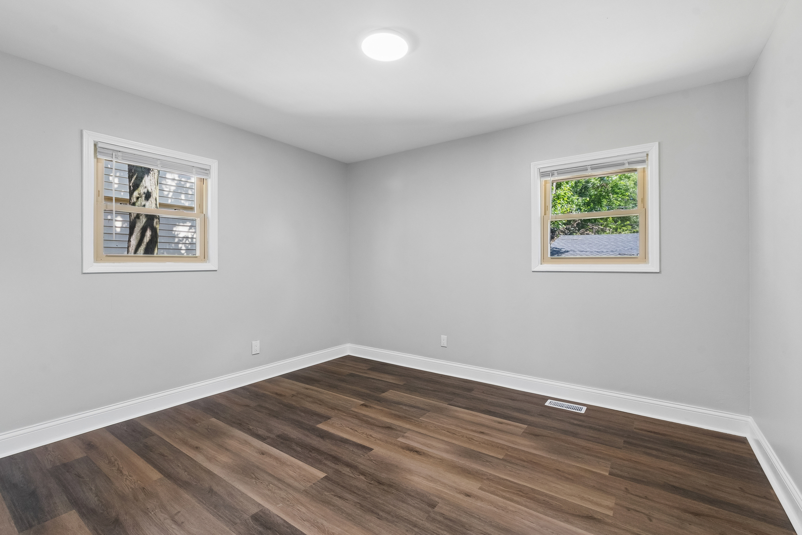 291 Clyde Avenue Property Photo 10