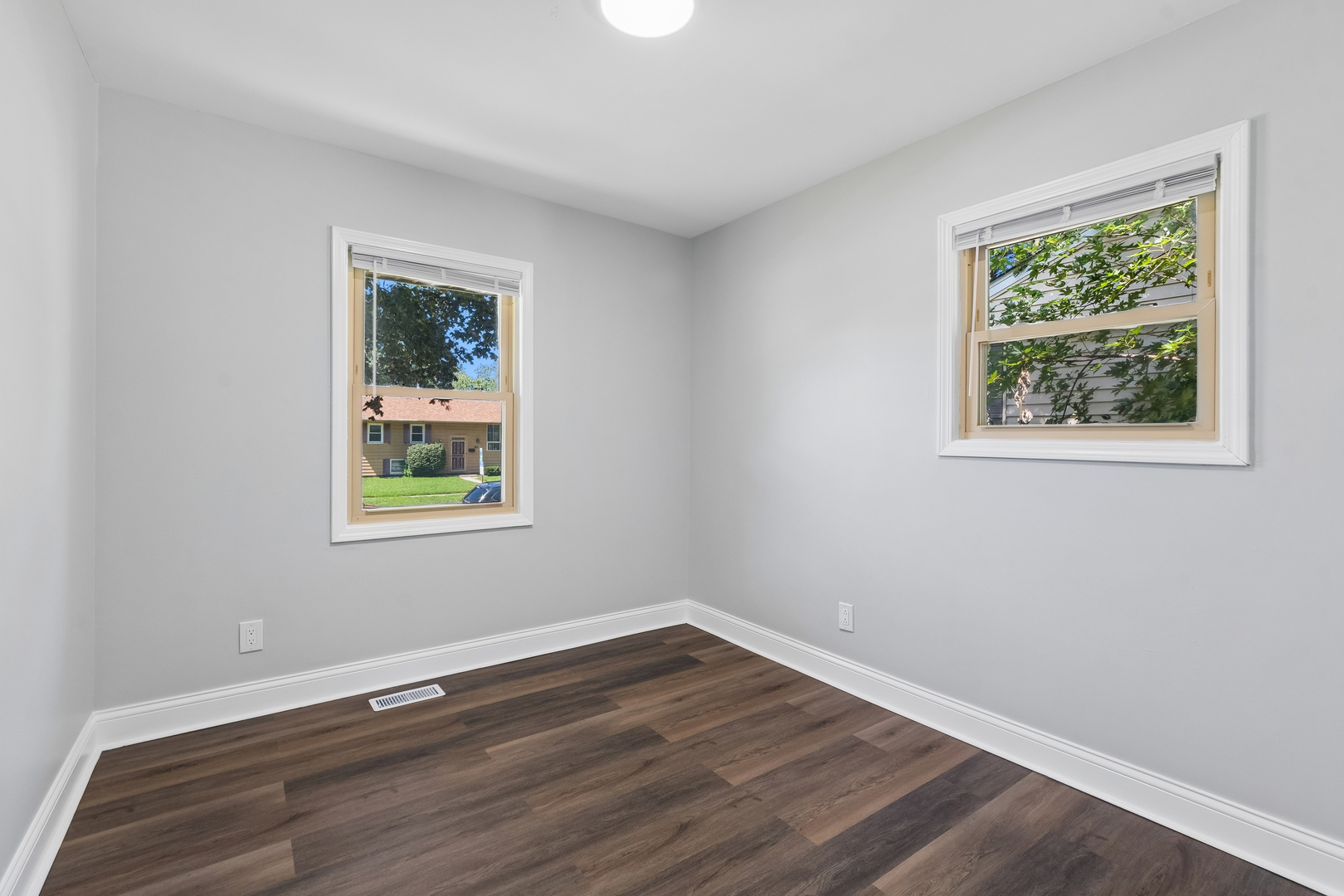 291 Clyde Avenue Property Photo 11