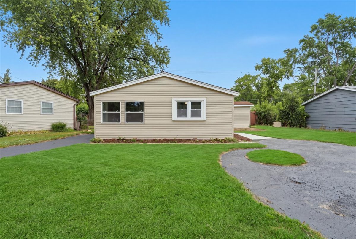 693 Minerva Avenue Property Photo 3