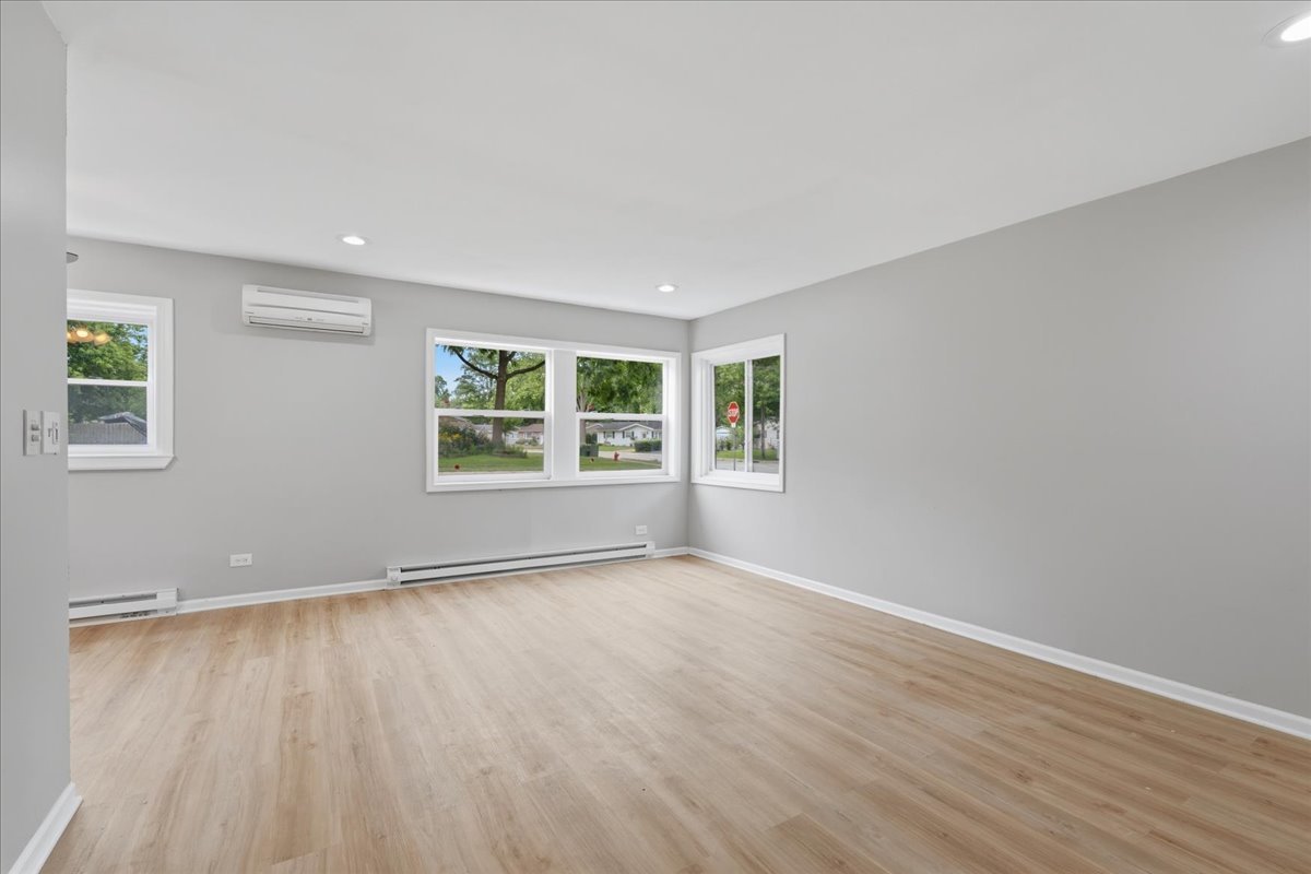 693 Minerva Avenue Property Photo 11