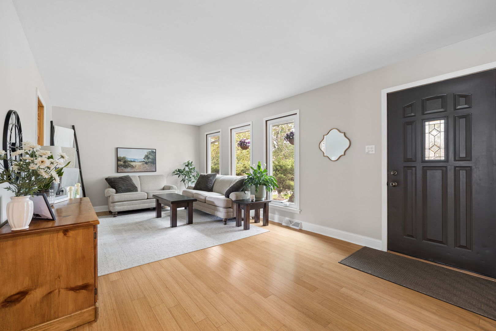 14735 Highland Avenue Property Photo 4