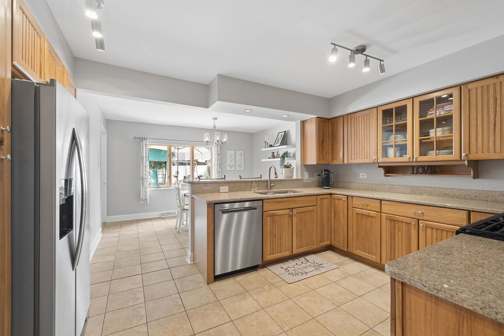 14735 Highland Avenue Property Photo 6