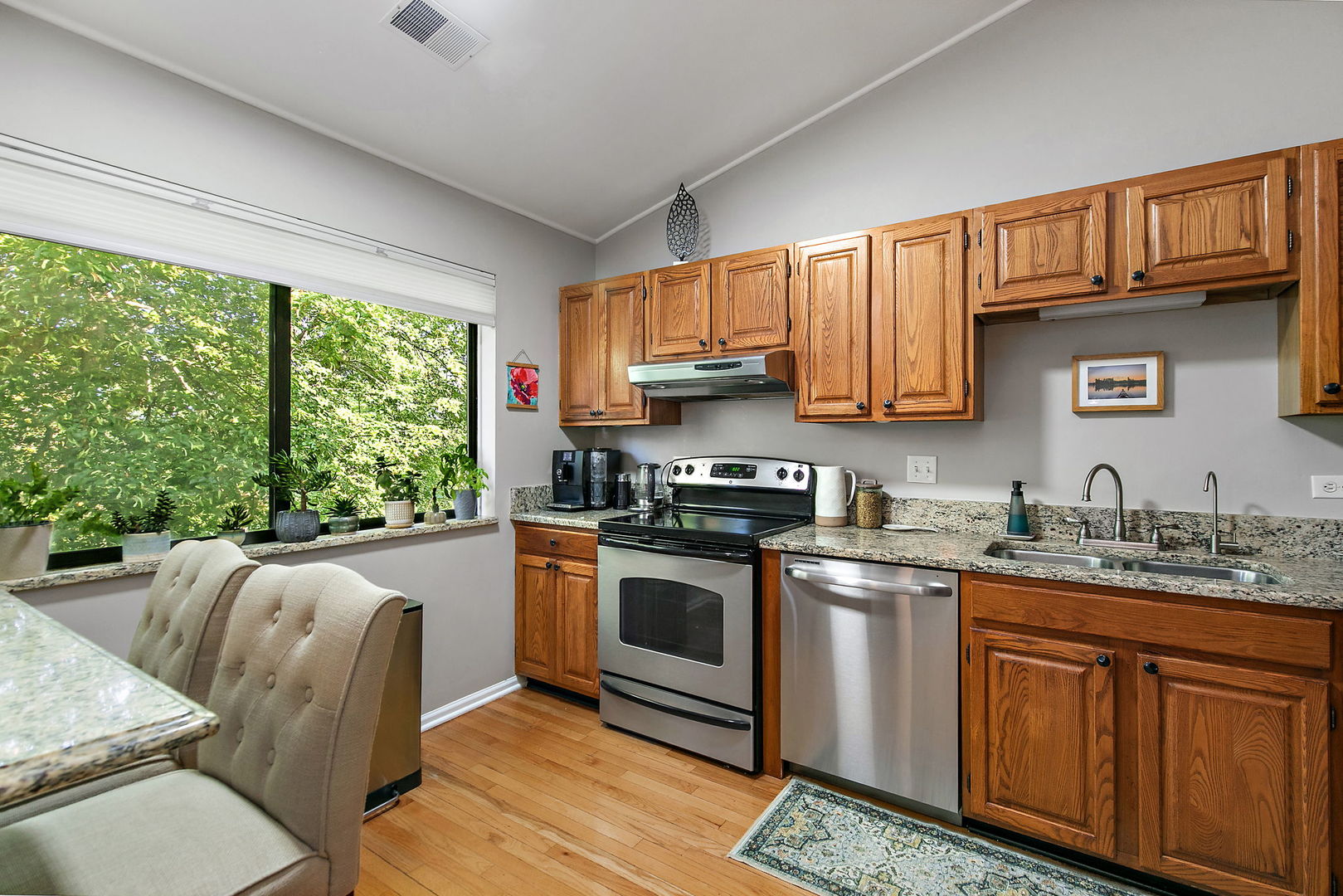 1290 Oak Hill Road B Property Photo 8