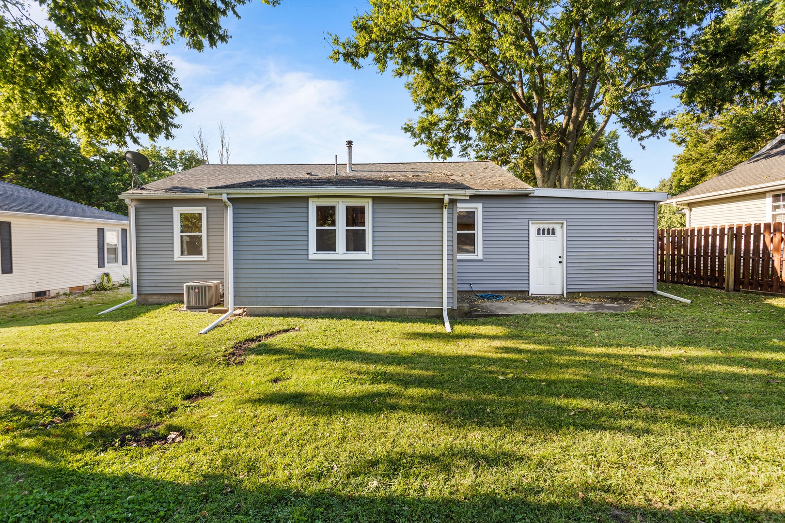 602 E Van Allen Street Property Photo 4