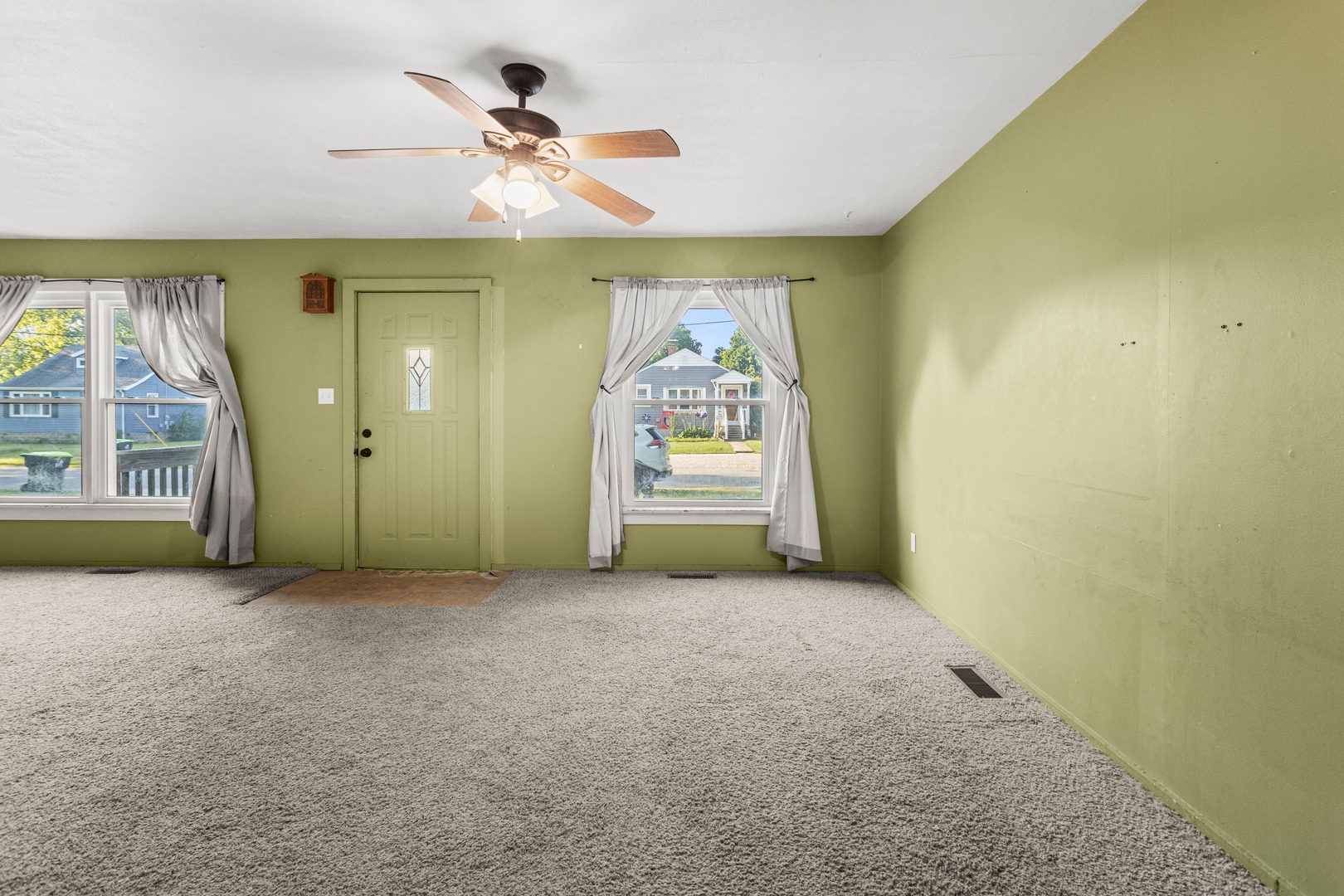 602 E Van Allen Street Property Photo 9