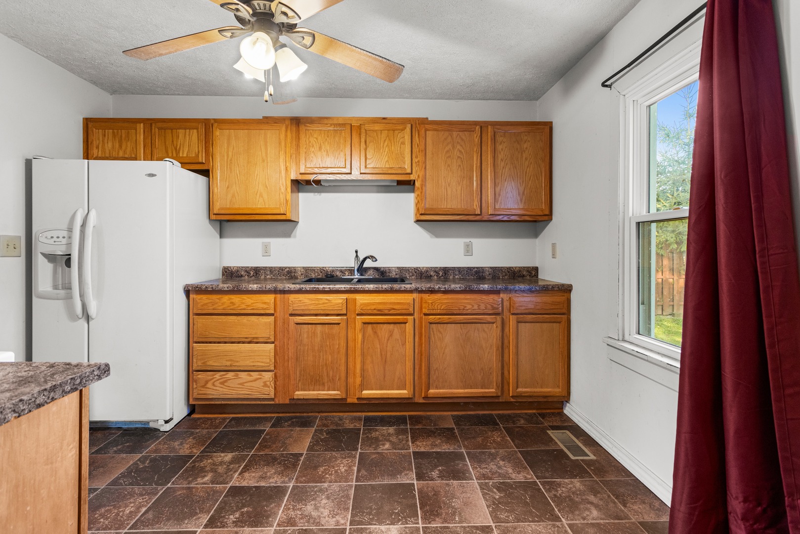 602 E Van Allen Street Property Photo 11