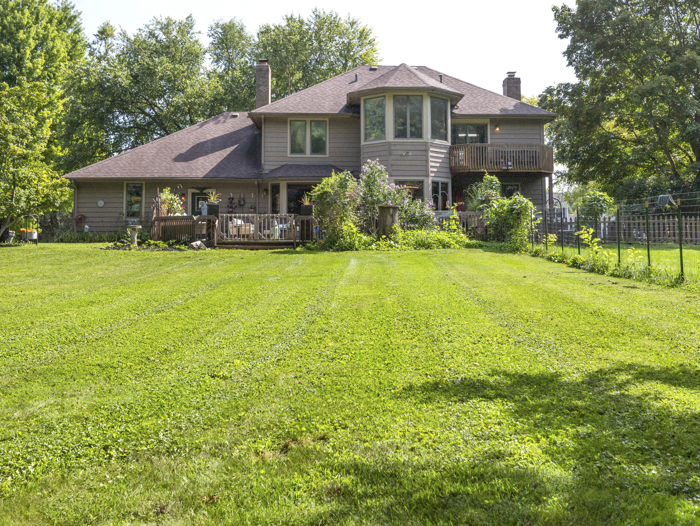7701 Old Post Road Property Photo 4
