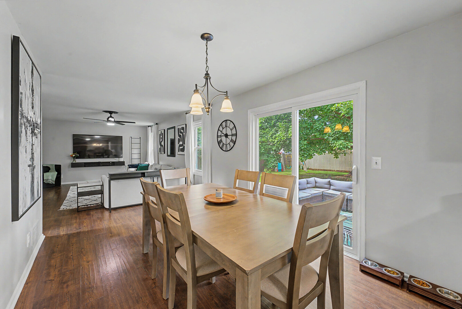 1262 Knollwood Circle Property Photo 7