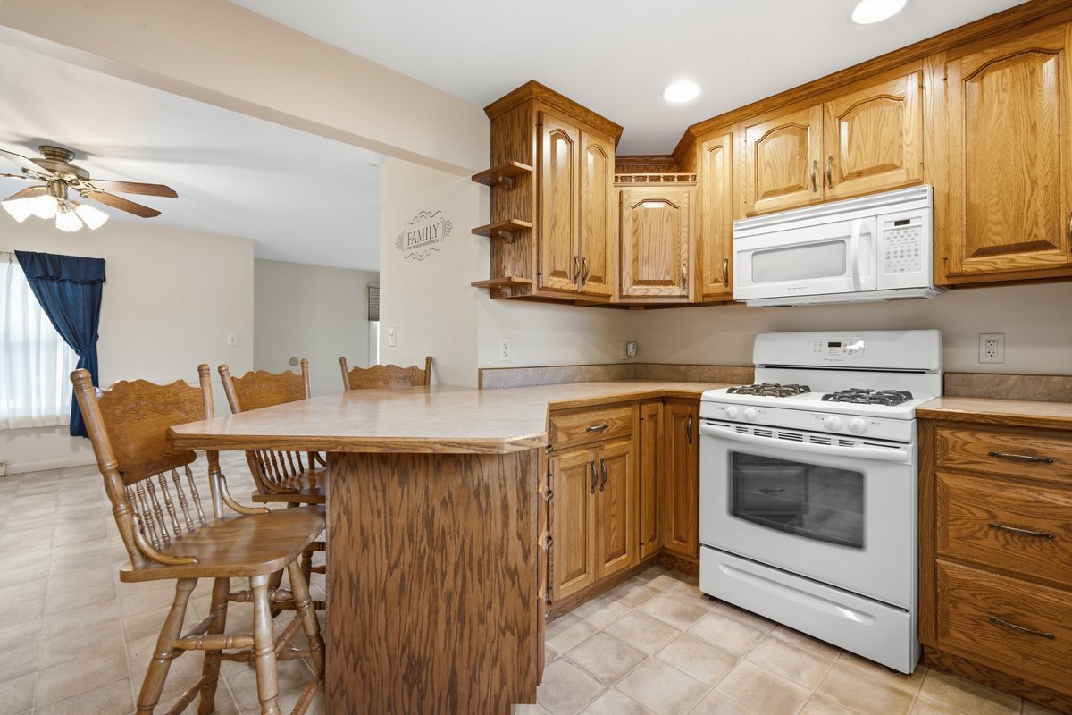 100 E Lincoln Drive Property Photo 12