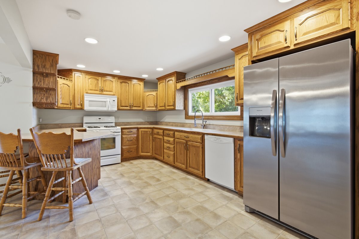 100 E Lincoln Drive Property Photo 13