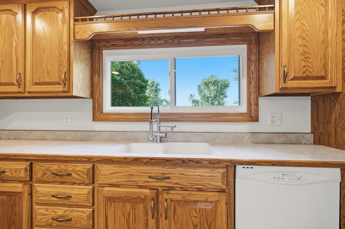 100 E Lincoln Drive Property Photo 14