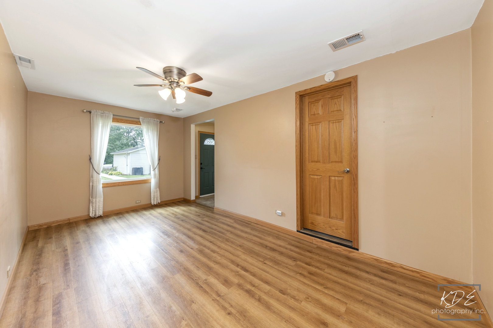 1912 Burlington Avenue Property Photo 9