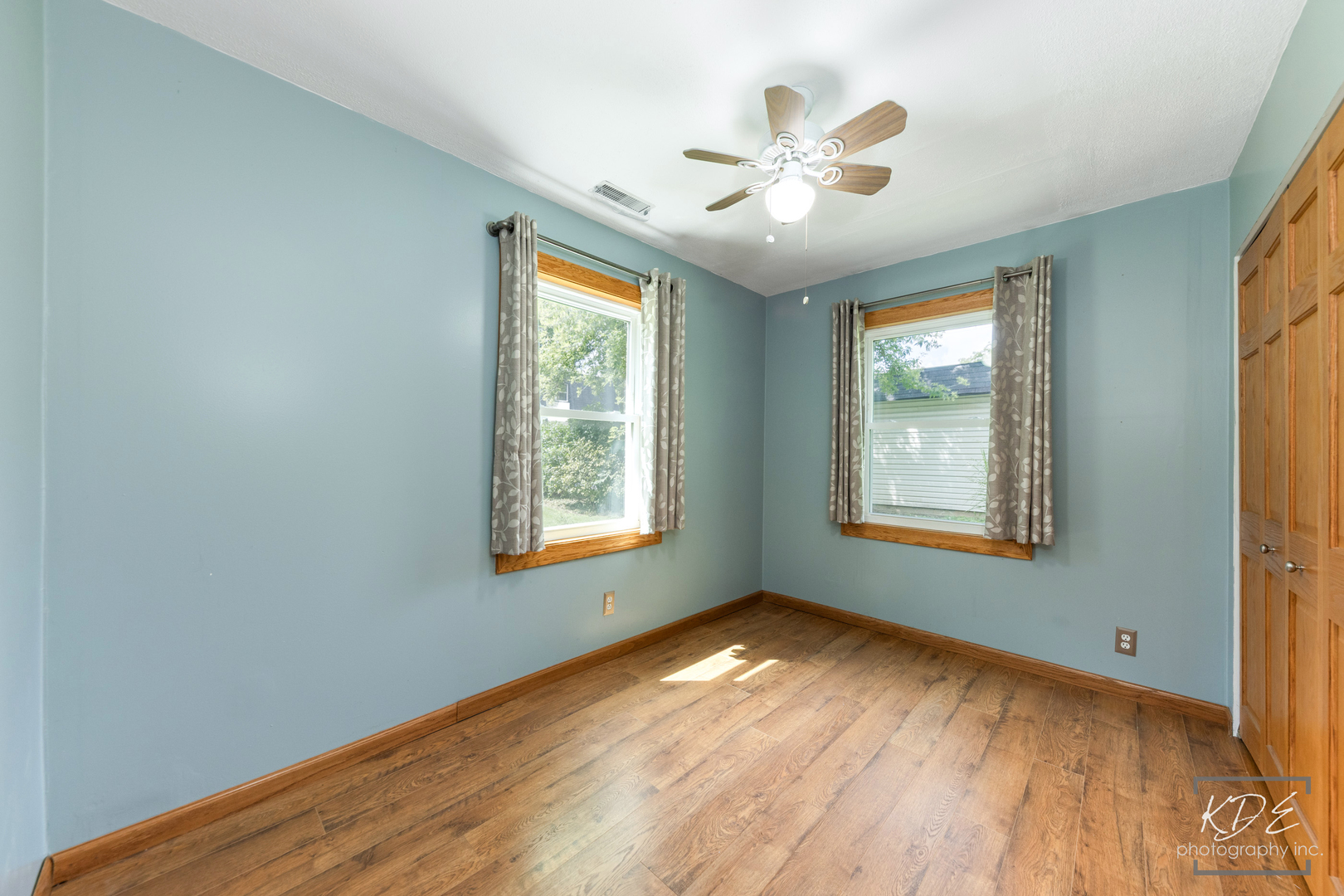 1912 Burlington Avenue Property Photo 11