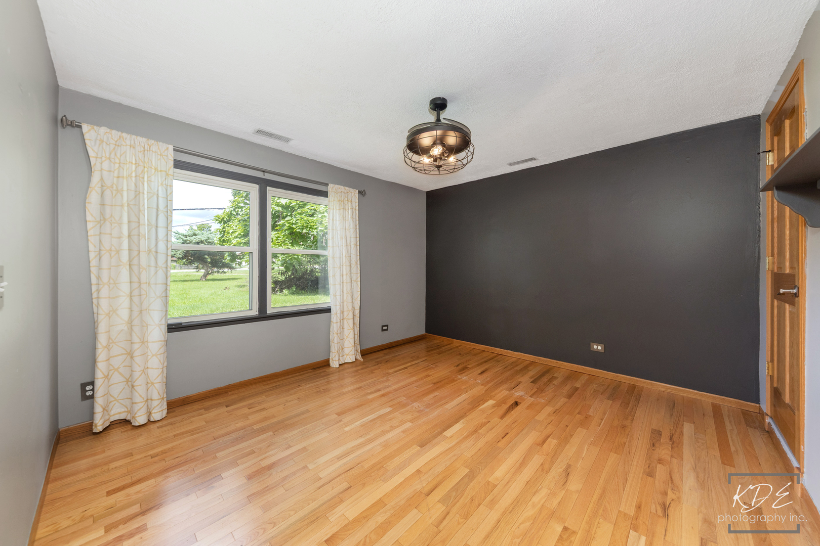 1912 Burlington Avenue Property Photo 39