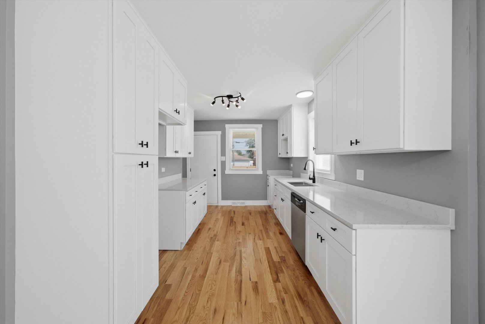 334 W 101st Place Property Photo 11