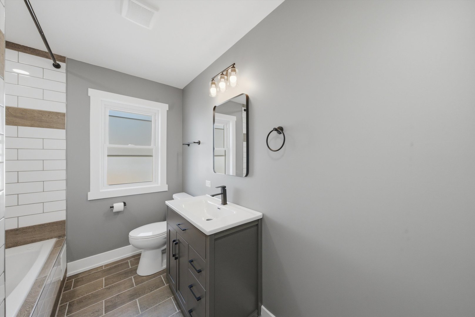 334 W 101st Place Property Photo 12