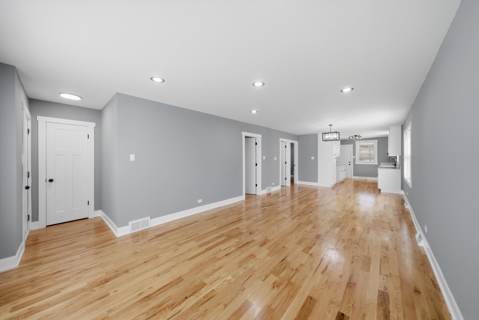 334 W 101st Place Property Photo 14