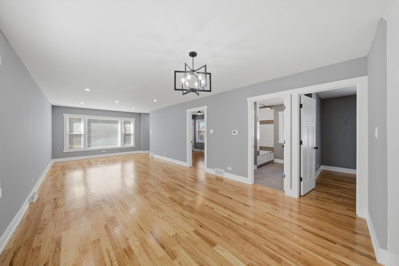 334 W 101st Place Property Photo 18