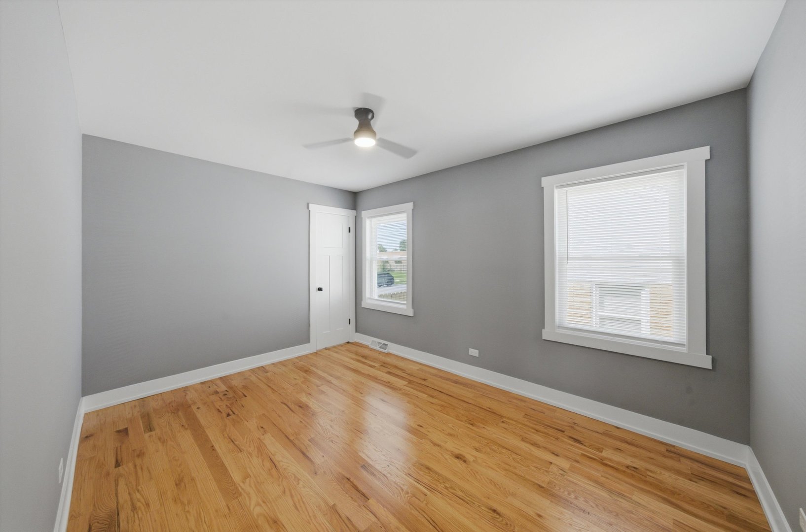 334 W 101st Place Property Photo 19
