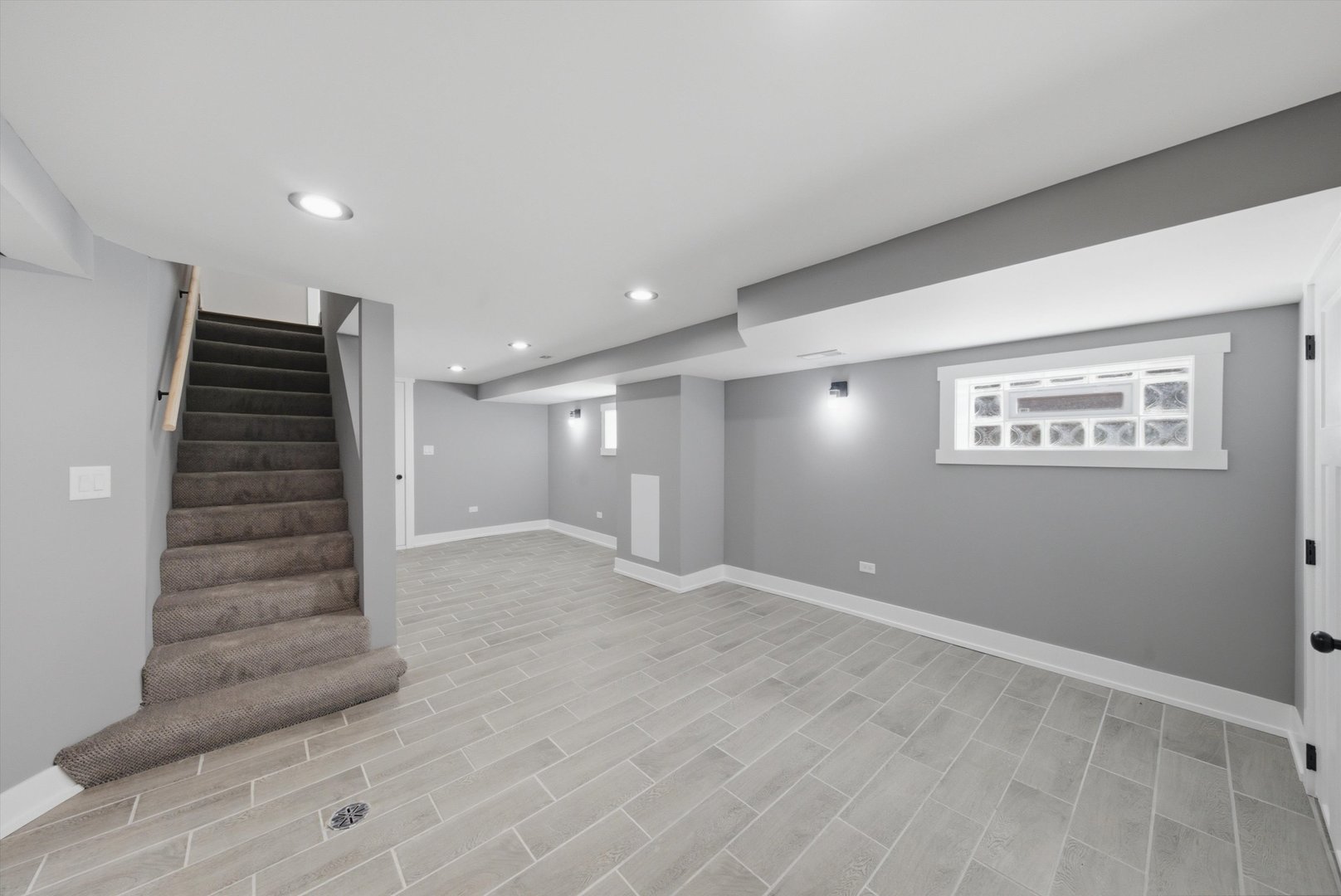334 W 101st Place Property Photo 24