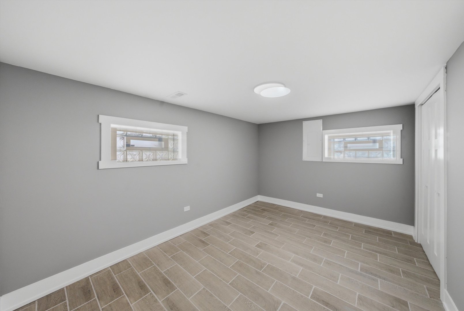 334 W 101st Place Property Photo 27