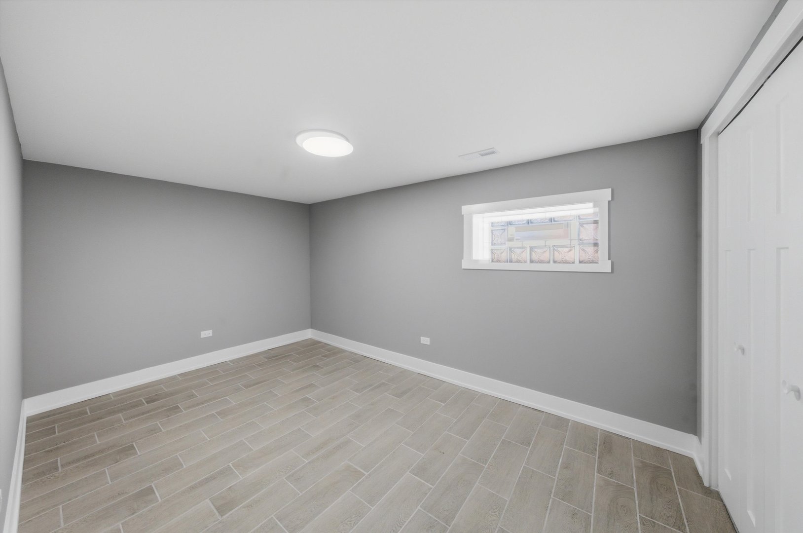334 W 101st Place Property Photo 29