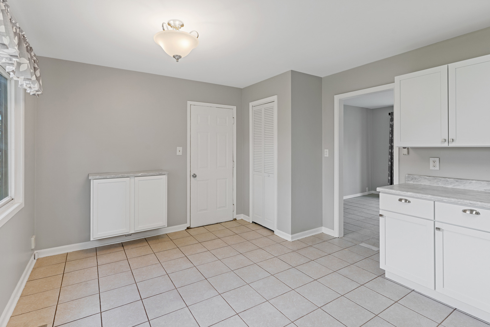 302 Healy Avenue Property Photo 5