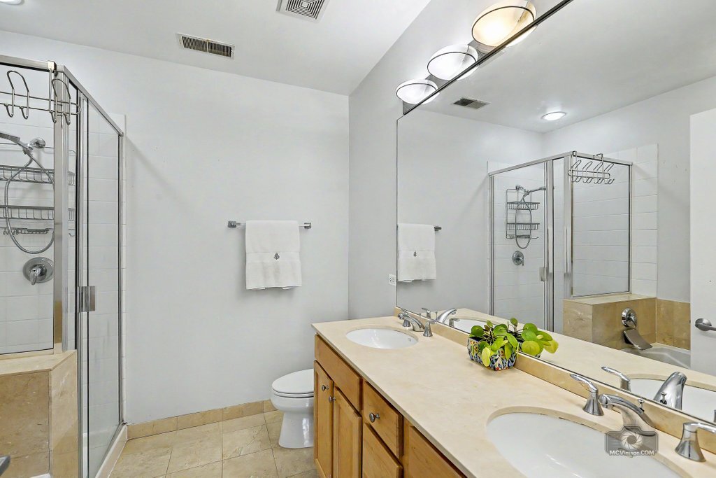 859 W Erie Street 303 Property Photo 17
