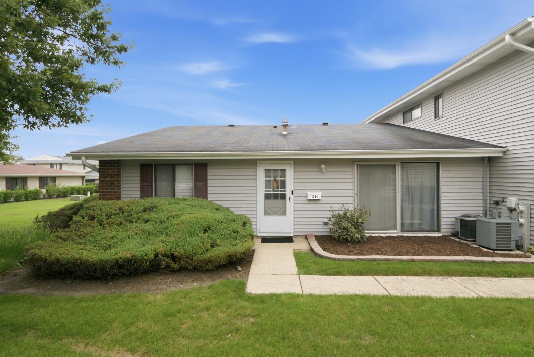 1344 Wakeby Lane 434 Property Photo 1