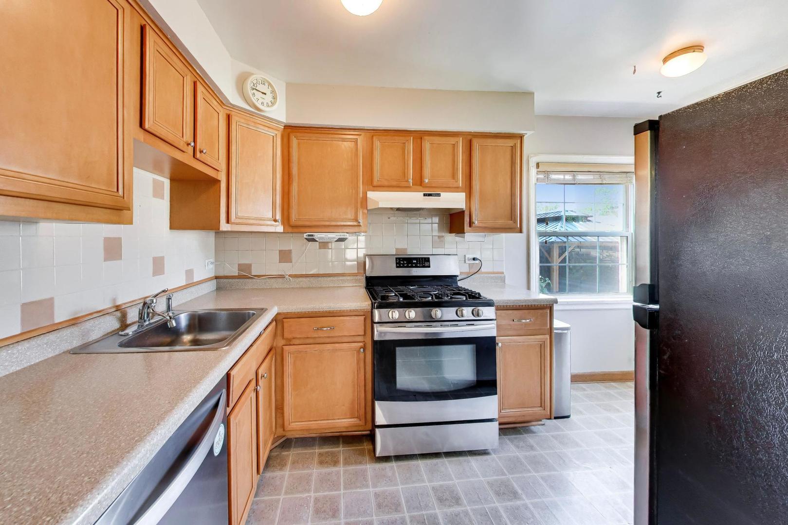 3844 N Pacific Avenue Property Photo 6