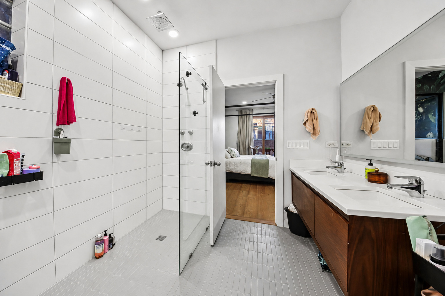 1050 N Marshfield Avenue 1 Property Photo 11