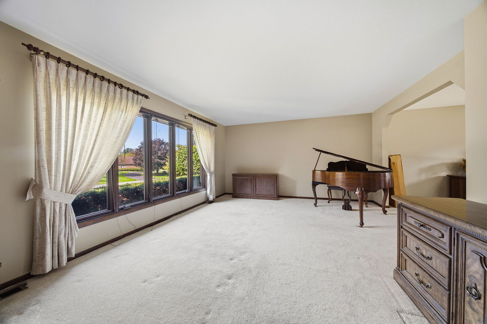 900 Saint Andrews Way Property Photo 4